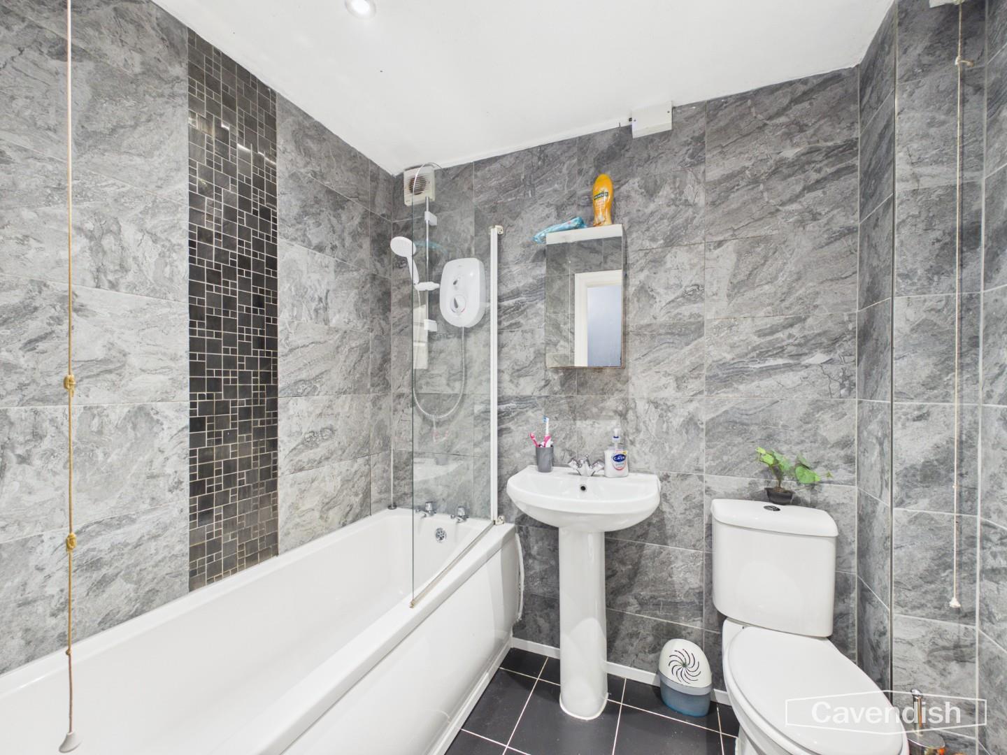Lache Lane, Chester - BATHROOM