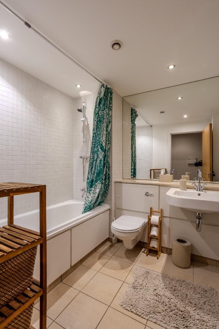 Weaver Street - BATHROOM