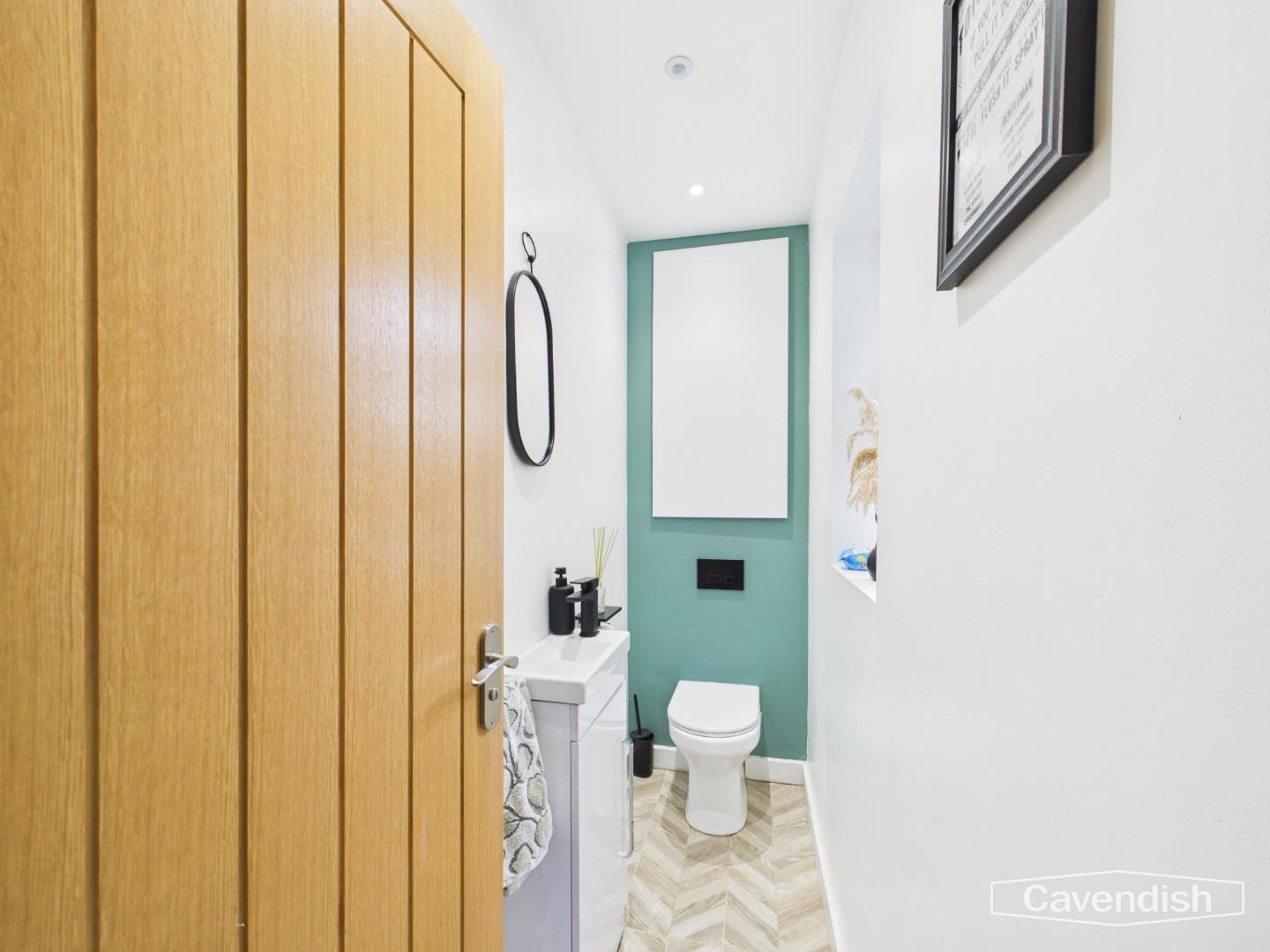 Becketts Lane, Great Boughton, Chester - Cloakroom