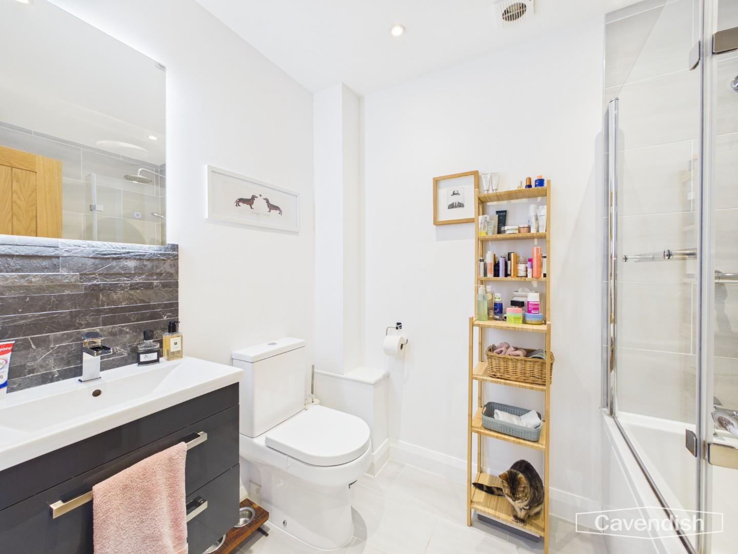 William Wild Drive, Mollington, Chester - FAMILY BATHROOM