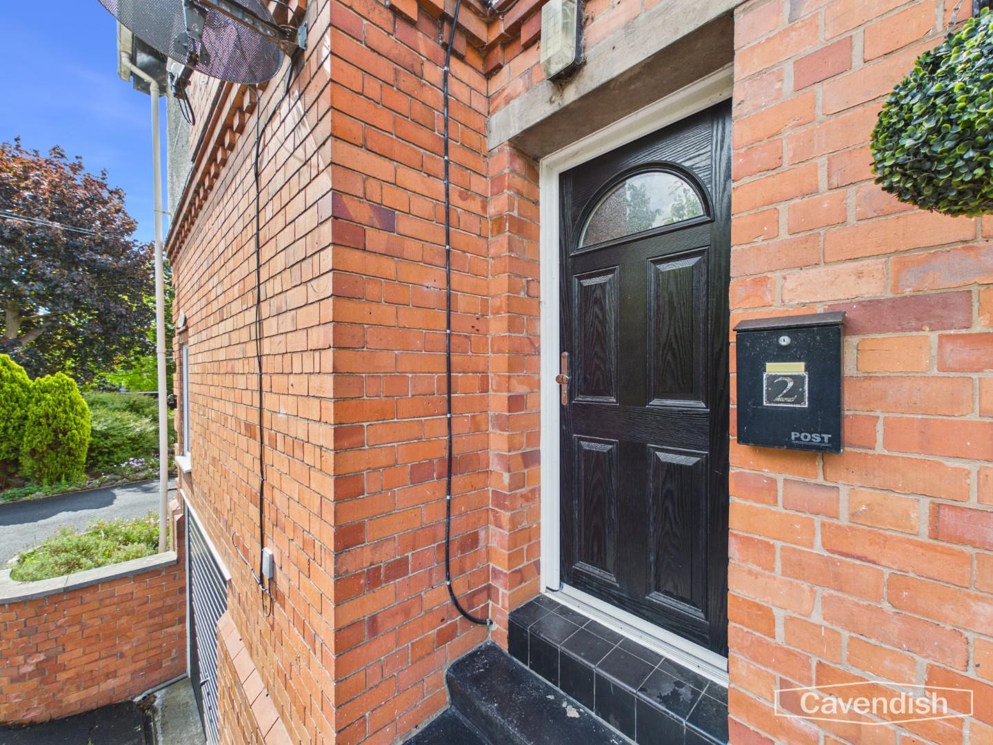 Lache Lane, Chester - THE ACCOMMODATION COMPRISES: