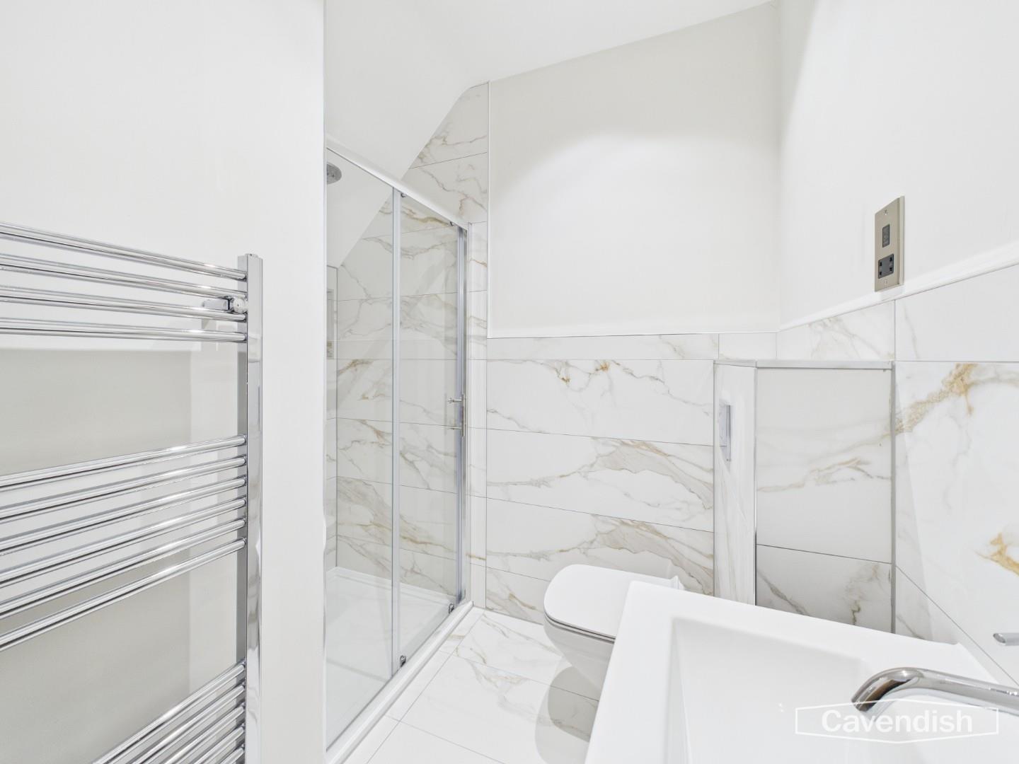 Commonhall Street, Chester - EN-SUITE SHOWER ROOM