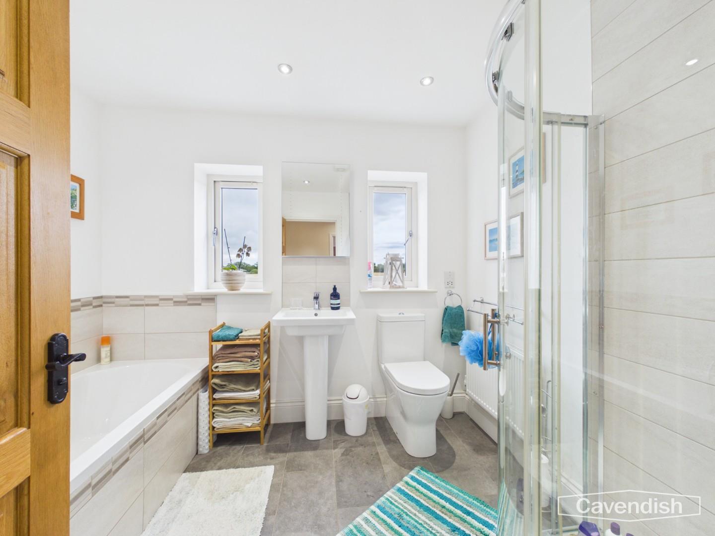 Gatesheath Lane, Tattenhall, Chester - FAMILY BATHROOM