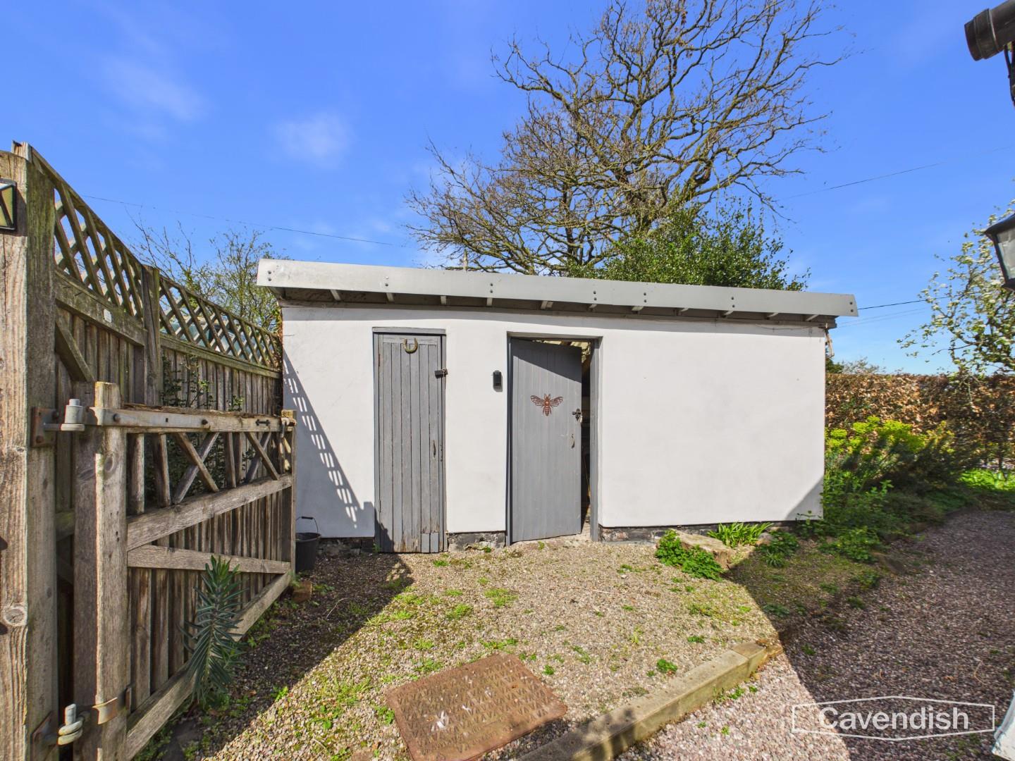 Picton Gorse Lane, Picton, Chester - Outbuilding