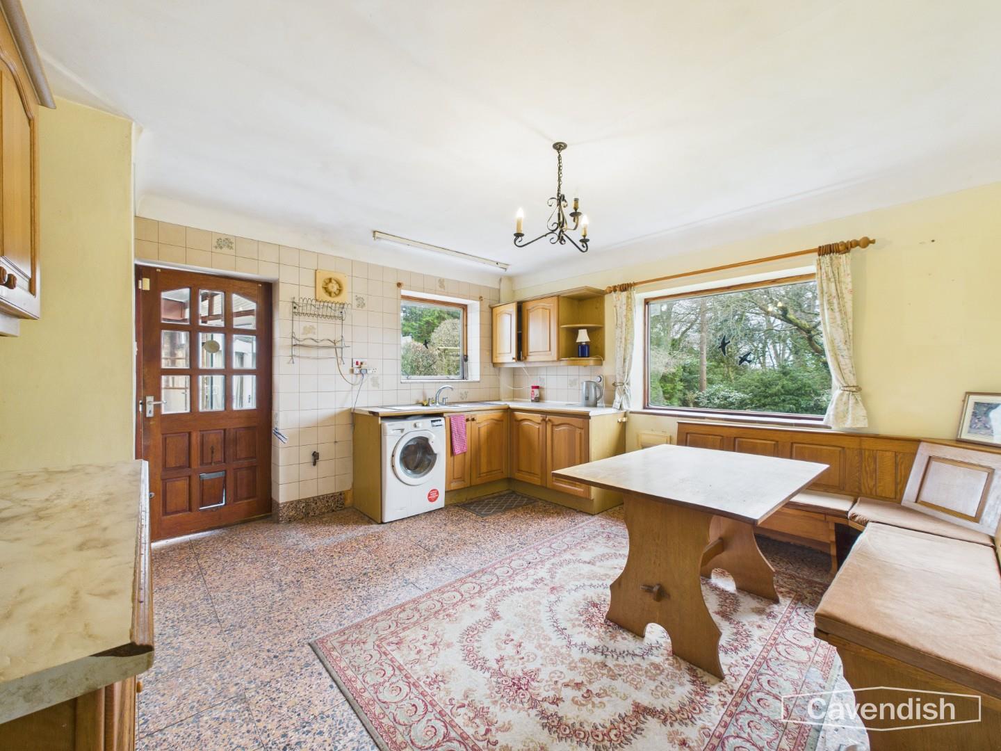 Worsley Avenue, Saughall, Chester - DINING/KITCHEN