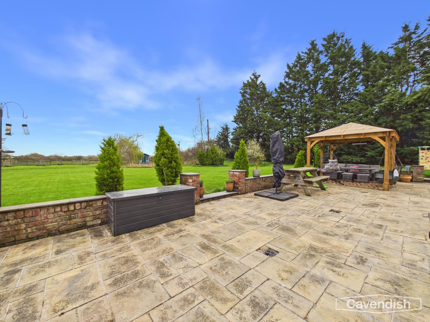 Commonwood, Holt, Wrexham - OUTSIDE GARDENS