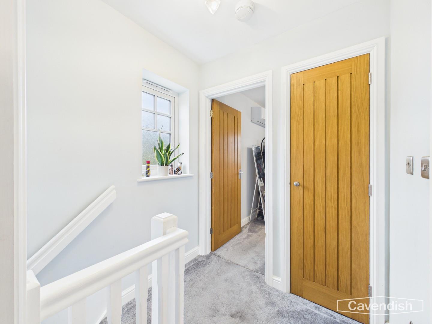 Long Lane, Saughall, Chester - FIRST FLOOR LANDING