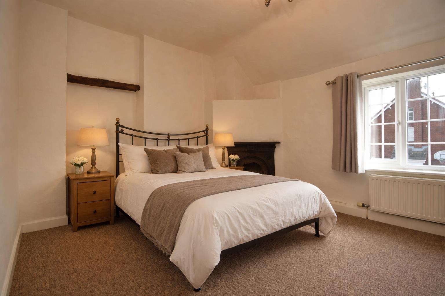 Townfield Lane, Mollington, Chester - Bedroom