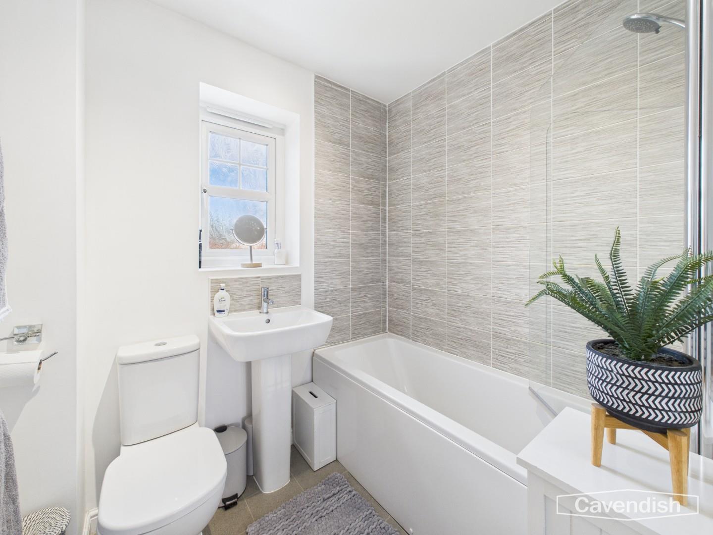 Cromwell Road, Ellesmere Port - FAMILY BATHROOM