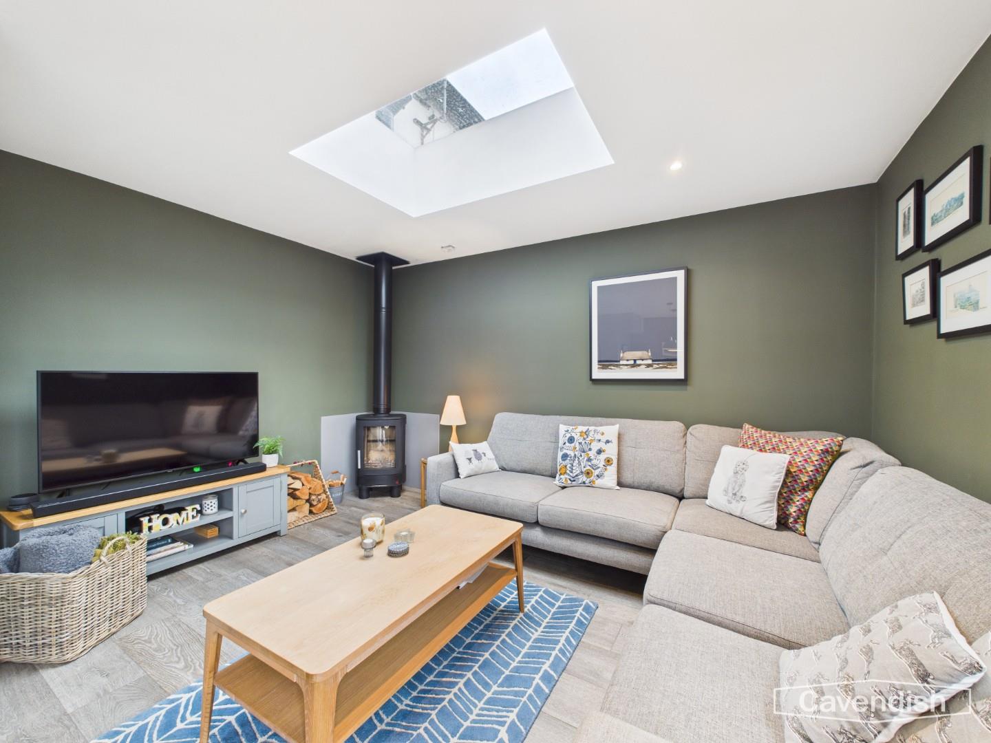 Chester Road, Garden Village, Wrexham - FAMILY ROOM