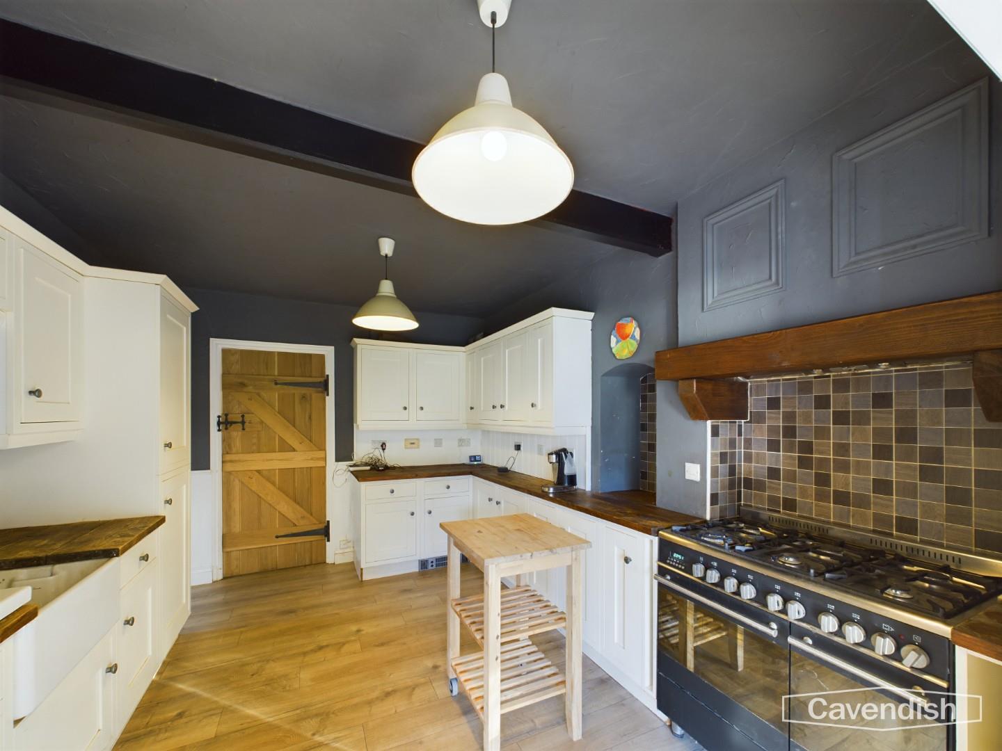Irons Lane, Great Barrow, Chester - Kitchen