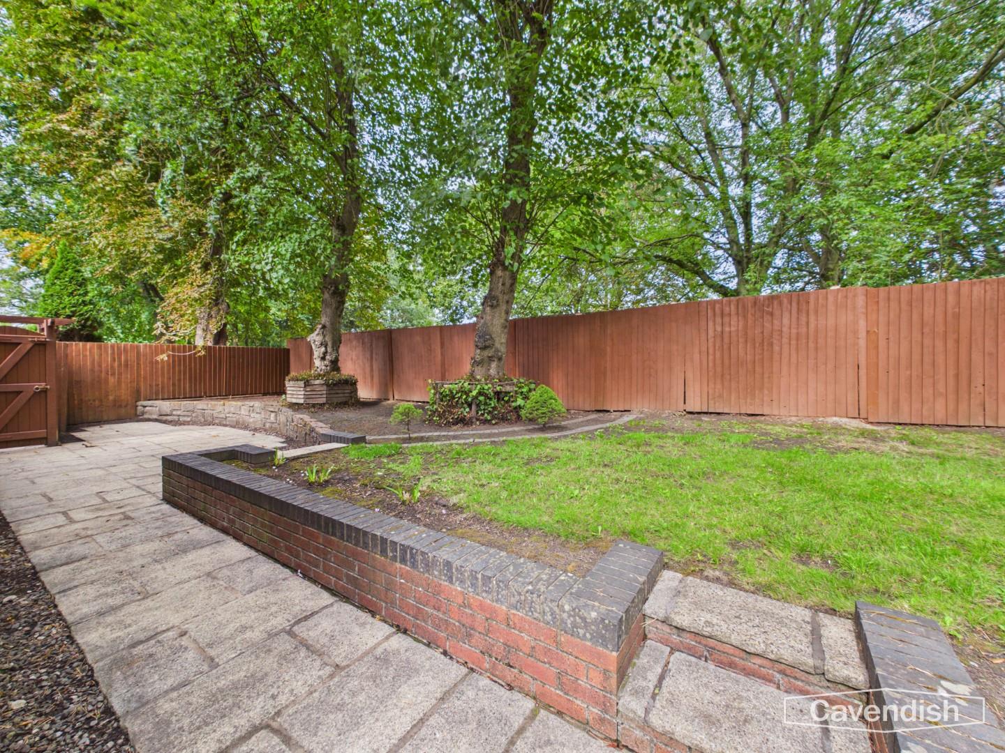 Manor Road, Westminster Park, Chester - SIDE GARDEN