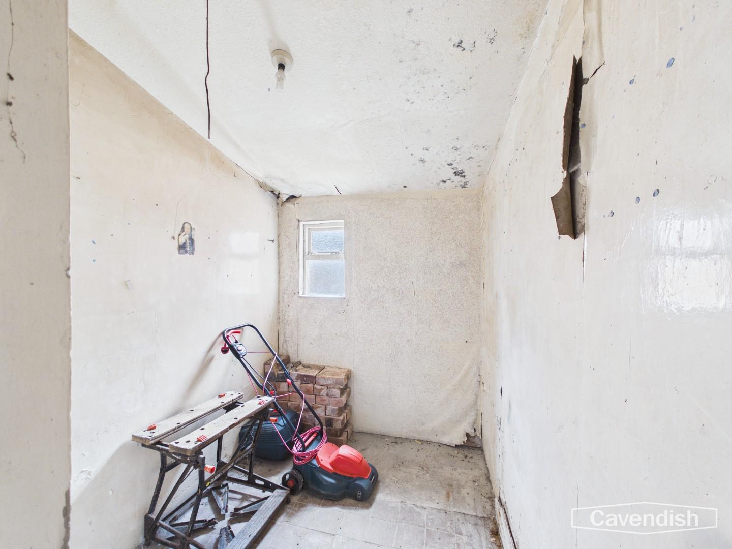 Victoria Road, Chester - STORE ROOM