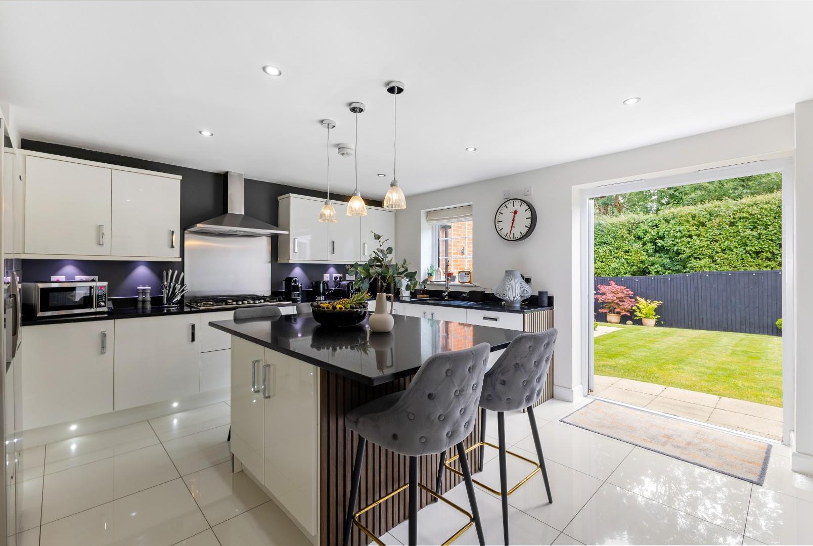 Cae Babilon, Higher Kinnerton - BREAKFAST KITCHEN