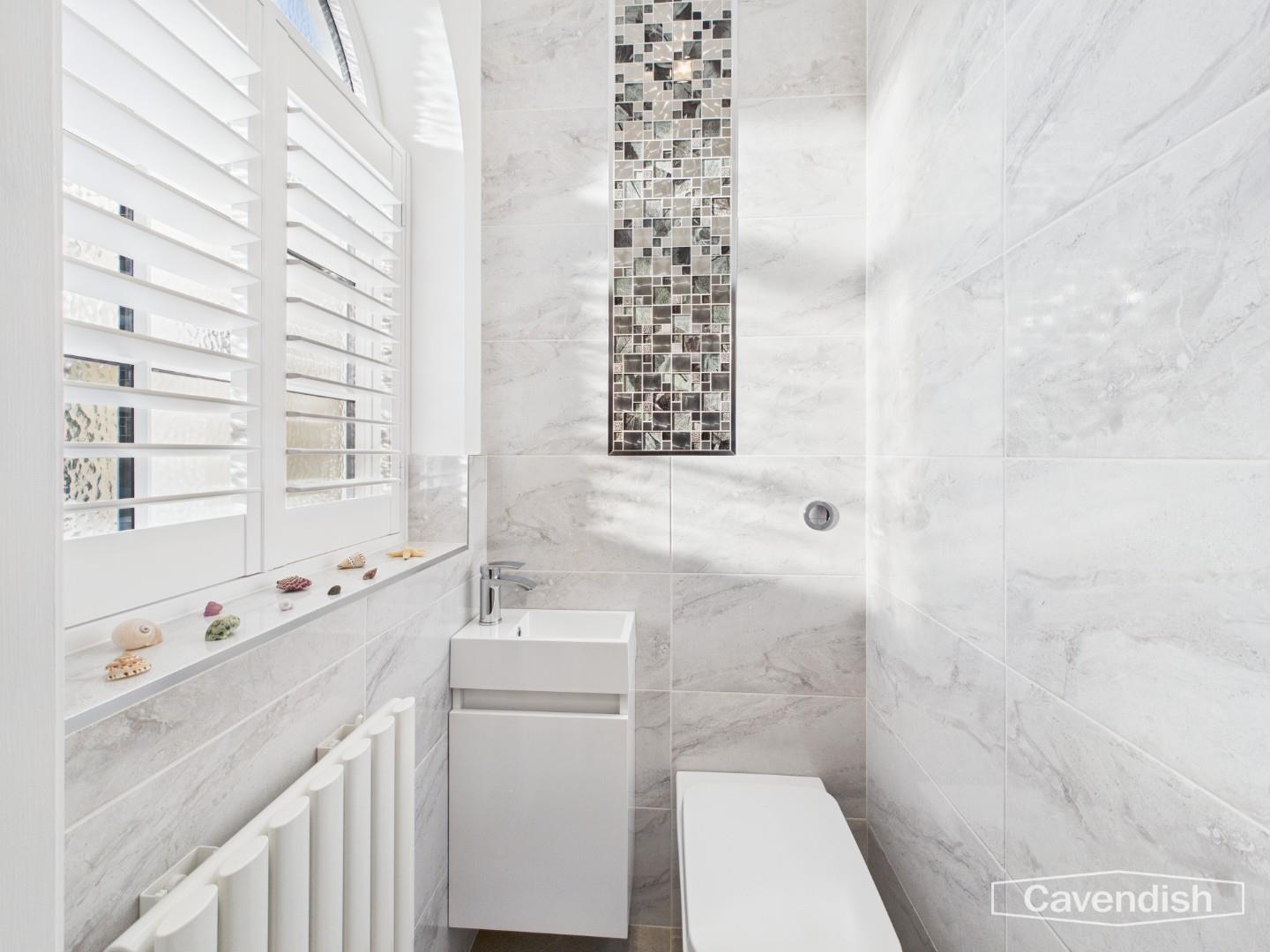 Curzon Park, Curzon Park South, Chester - DOWNSTAIRS WC