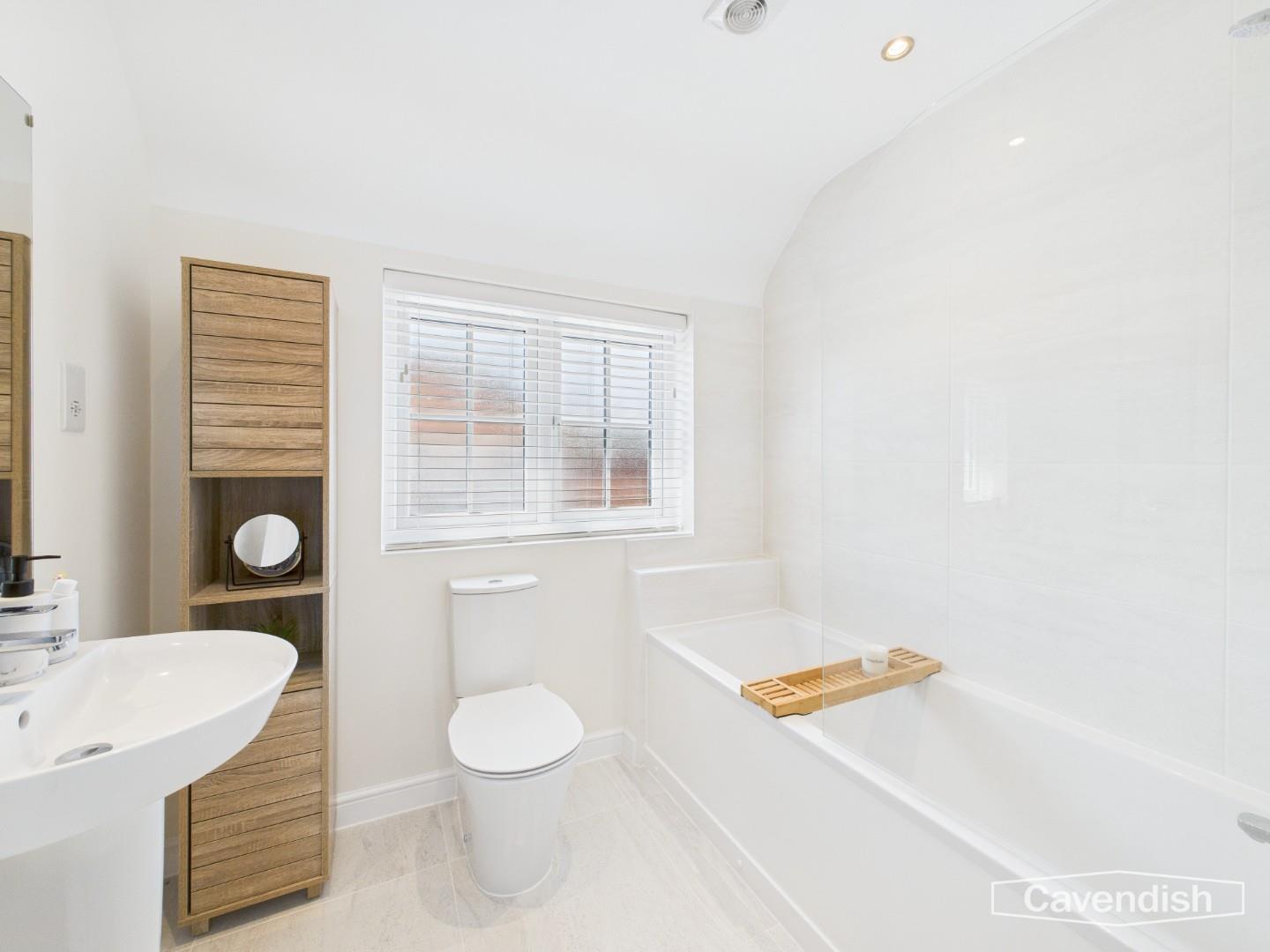 Villa Close, Kings Moat, Chester - FAMILY BATHROOM