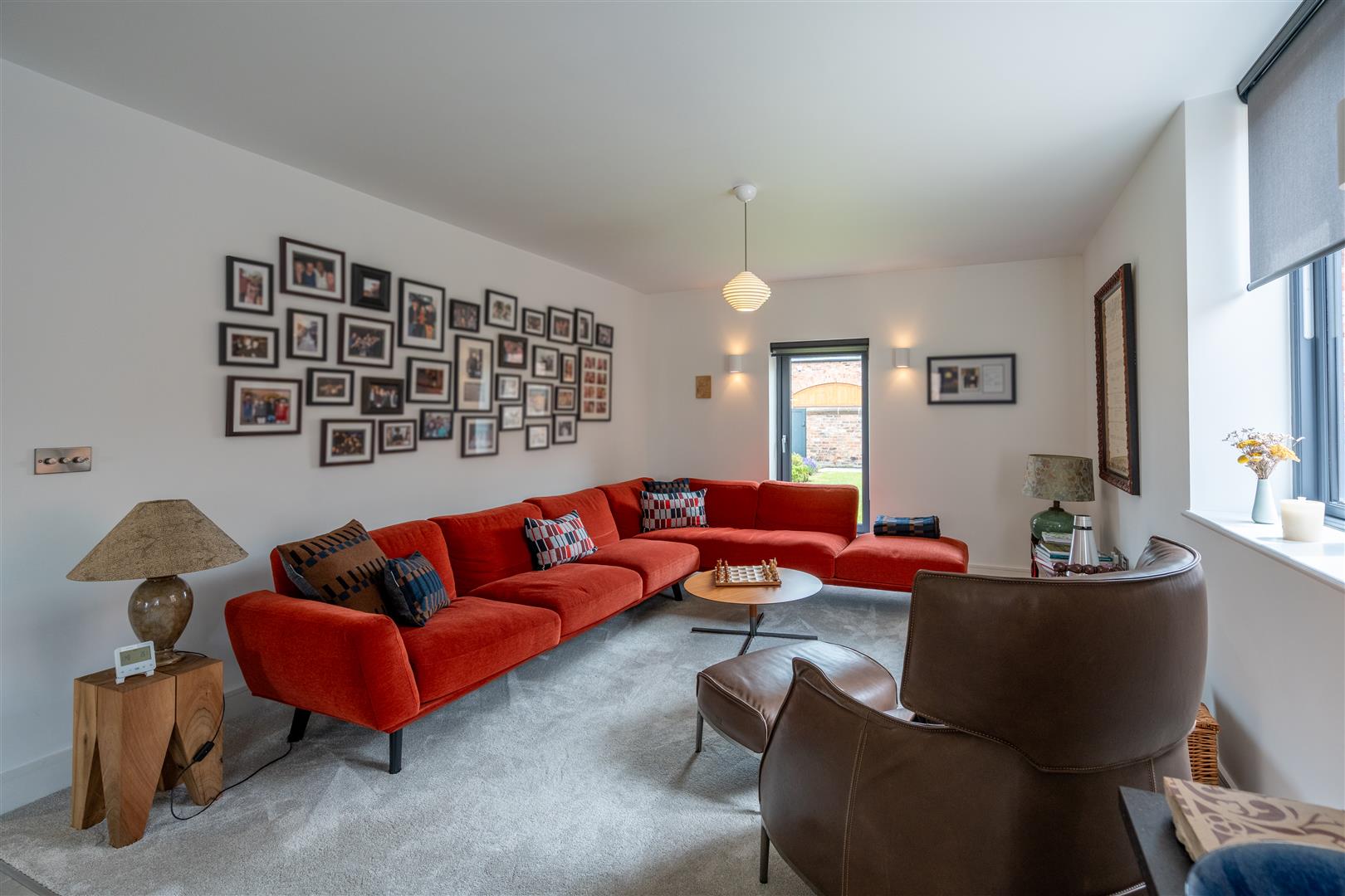The Green, Poulton, Chester - FAMILY ROOM