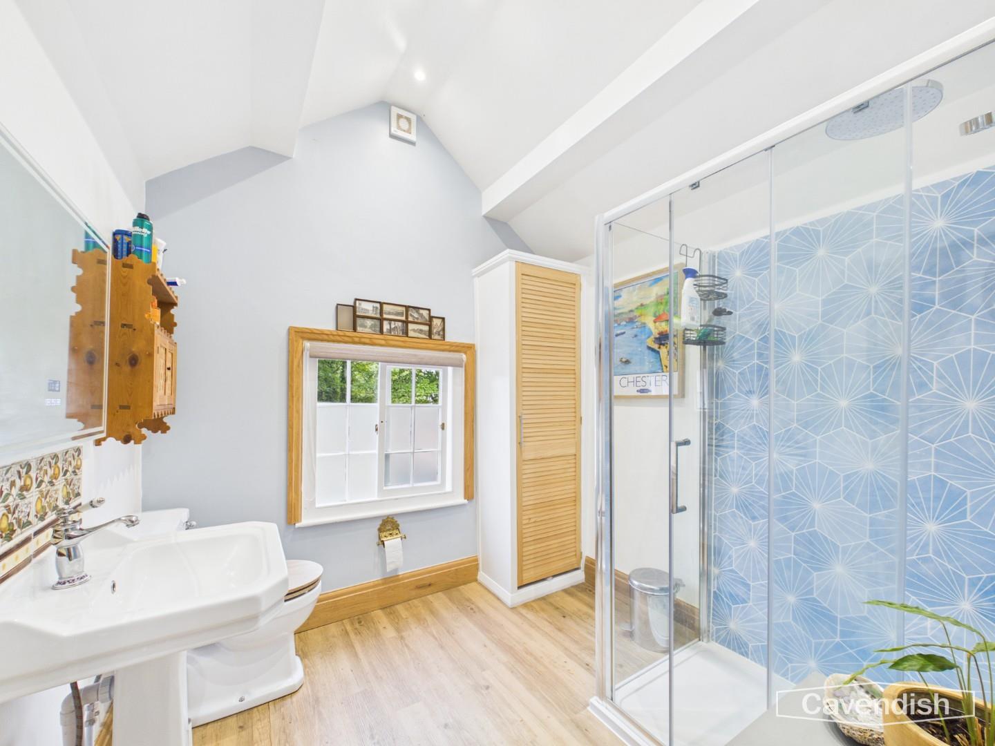 The Kaleyards, Frodsham Street, Chester - Bathroom