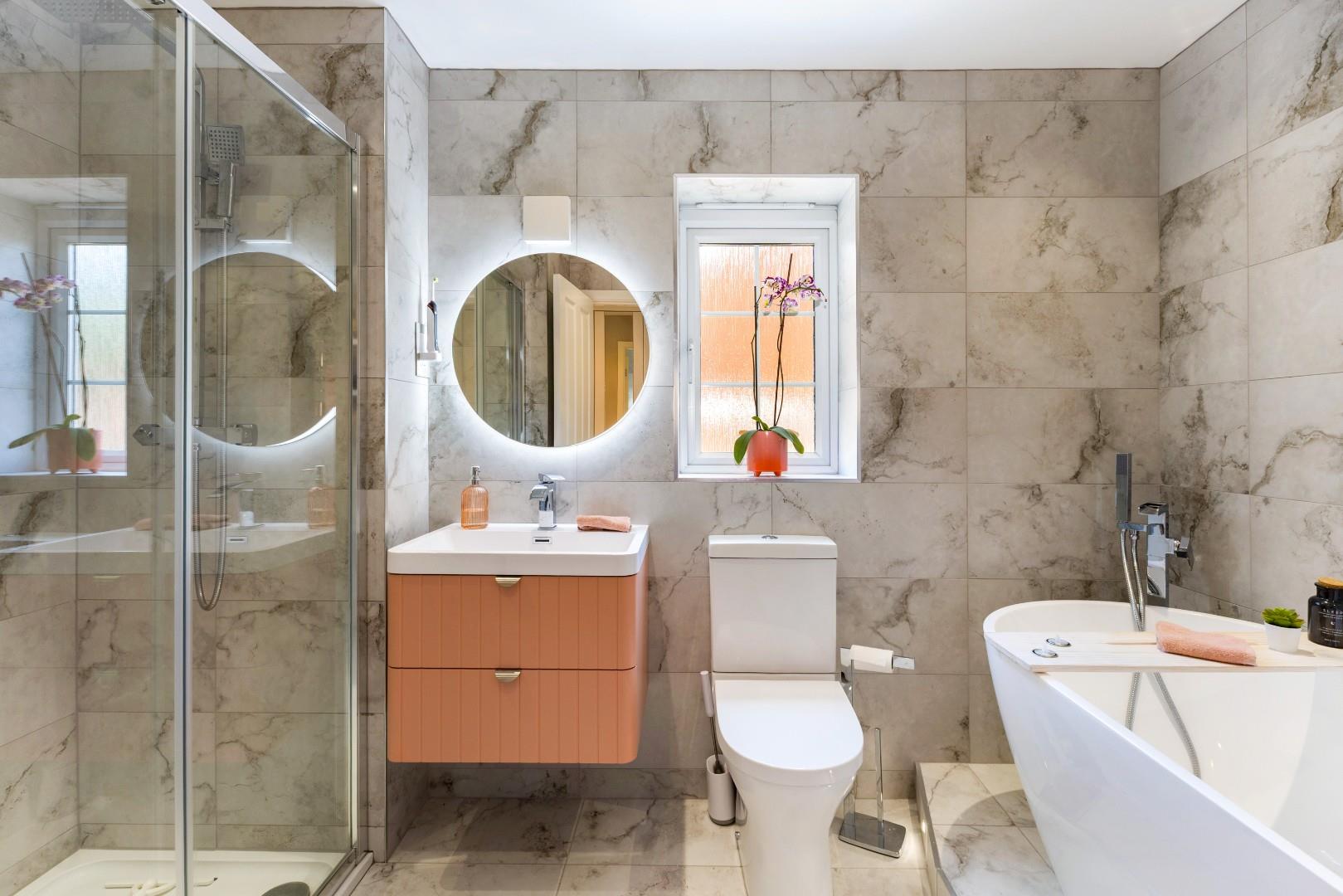 Cae Babilon, Higher Kinnerton - EN-SUITE BATHROOM