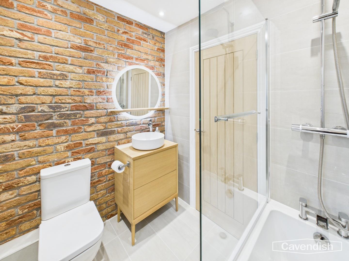 Hockenhull Avenue, Tarvin, Chester - Family Bathroom