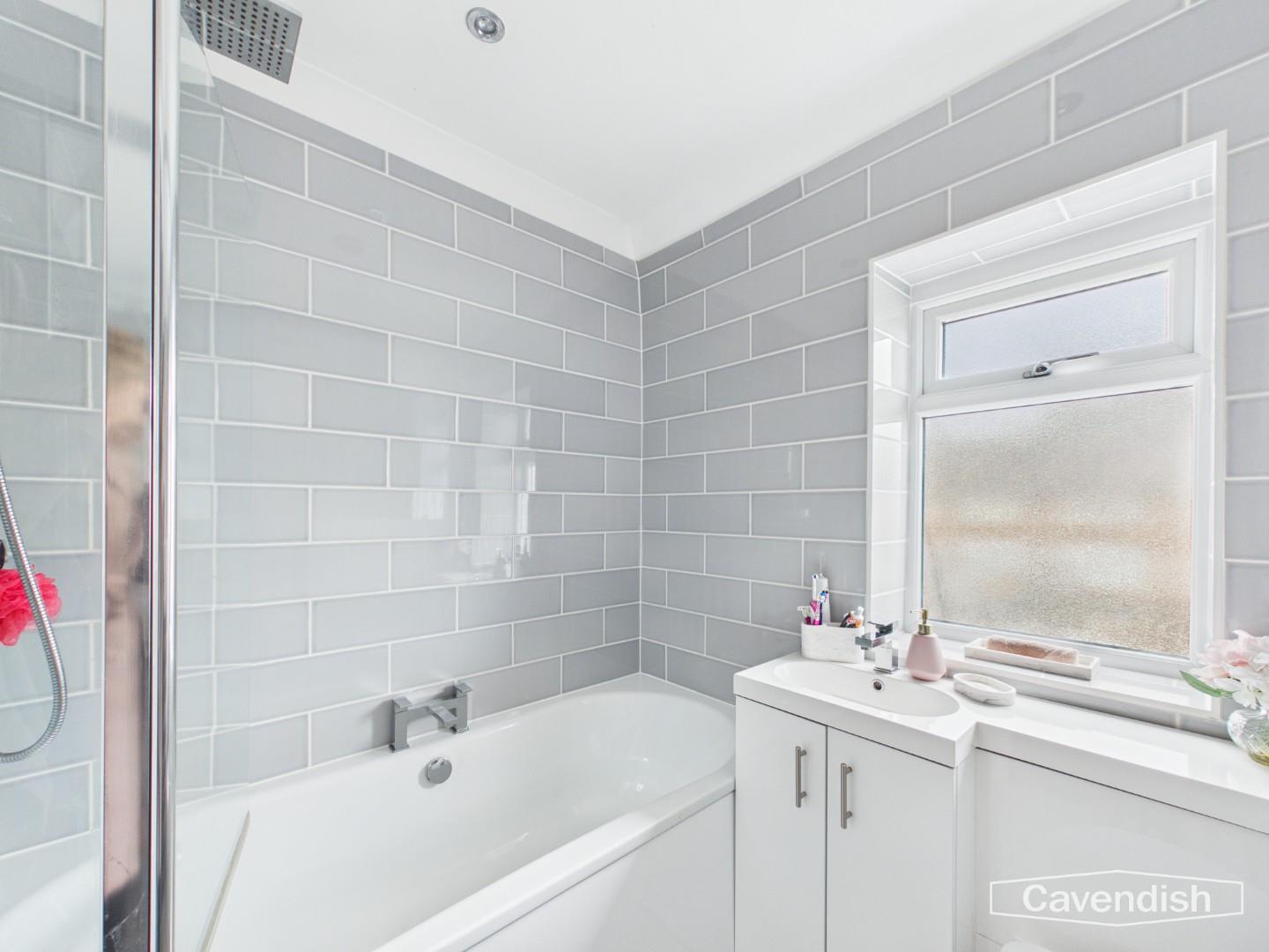 Green Lane, Sealand, Deeside - Bathroom