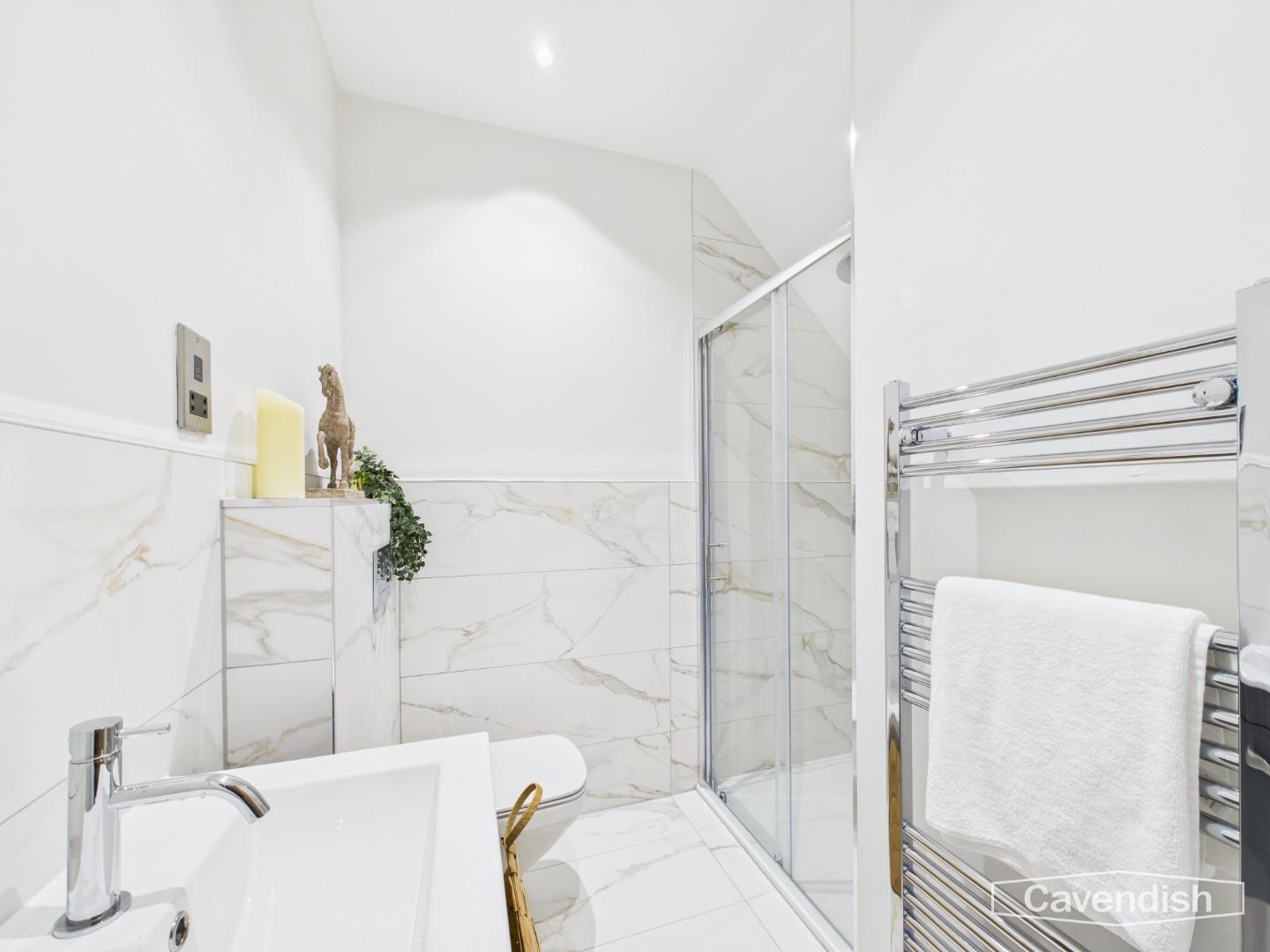 Commonhall Street, Chester - EN-SUITE SHOWER ROOM