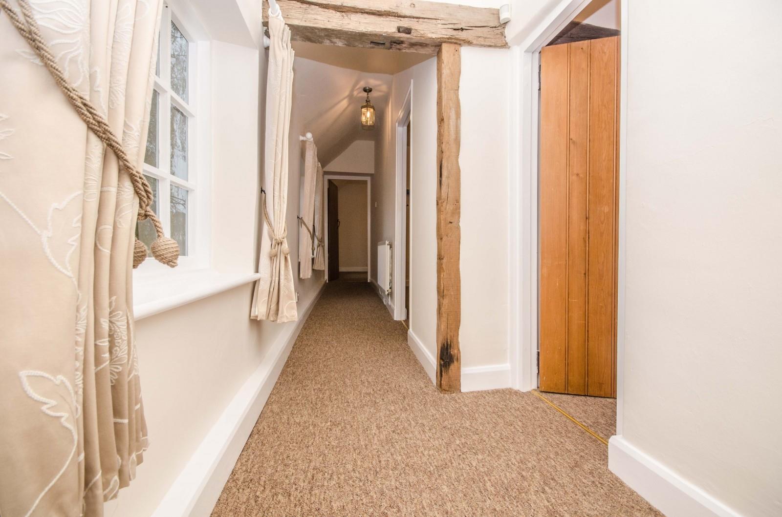 Townfield Lane, Mollington, Chester - Landing