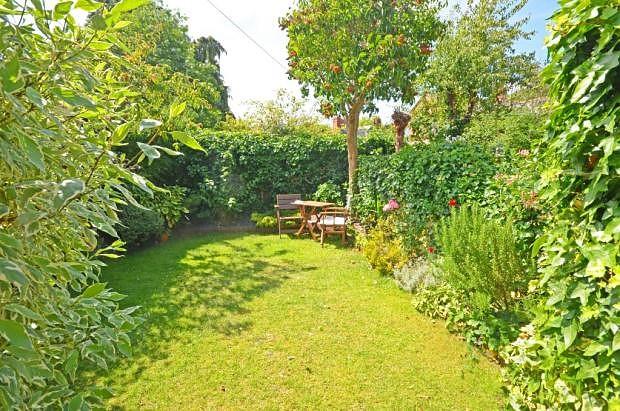 Bachelors Lane, Boughton, Chester - REAR GARDEN