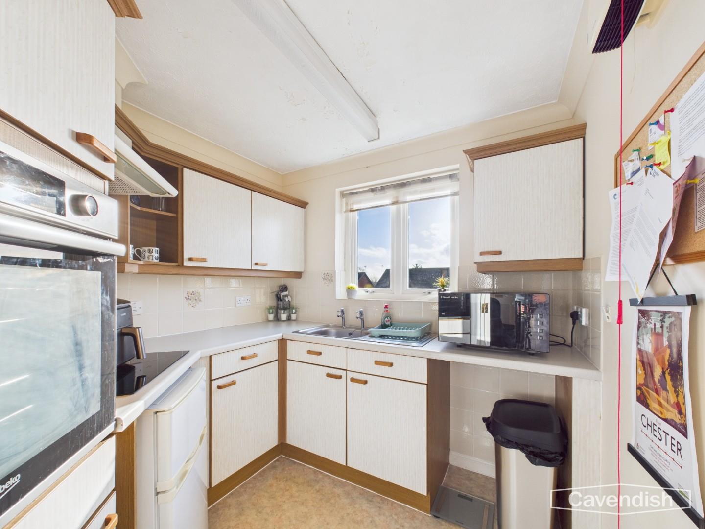 Mallard Court, Upton, Chester - Kitchen