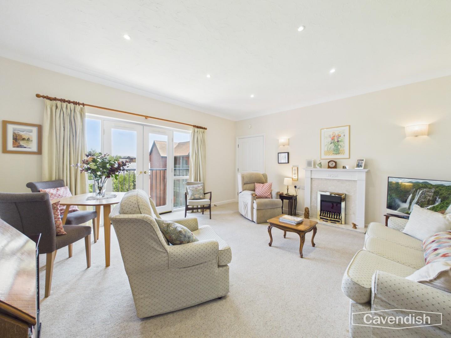 Bowling Green Court, Brook Street, Chester - LIVING ROOM