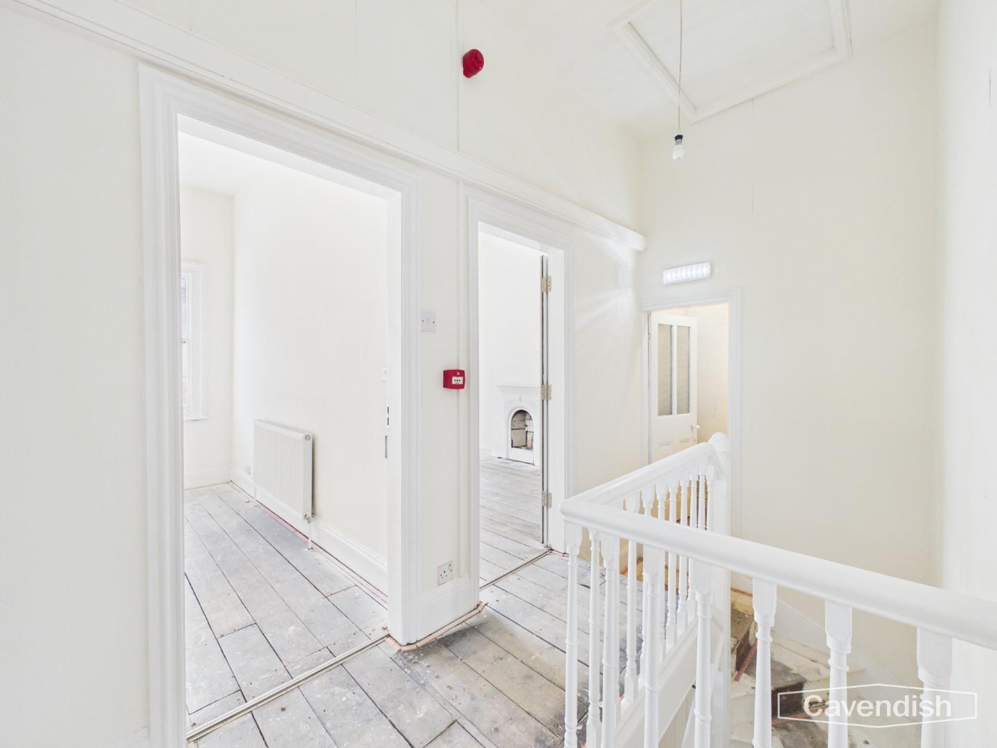 Lorne Street, Chester - FIRST FLOOR SPLIT-LEVEL LANDING