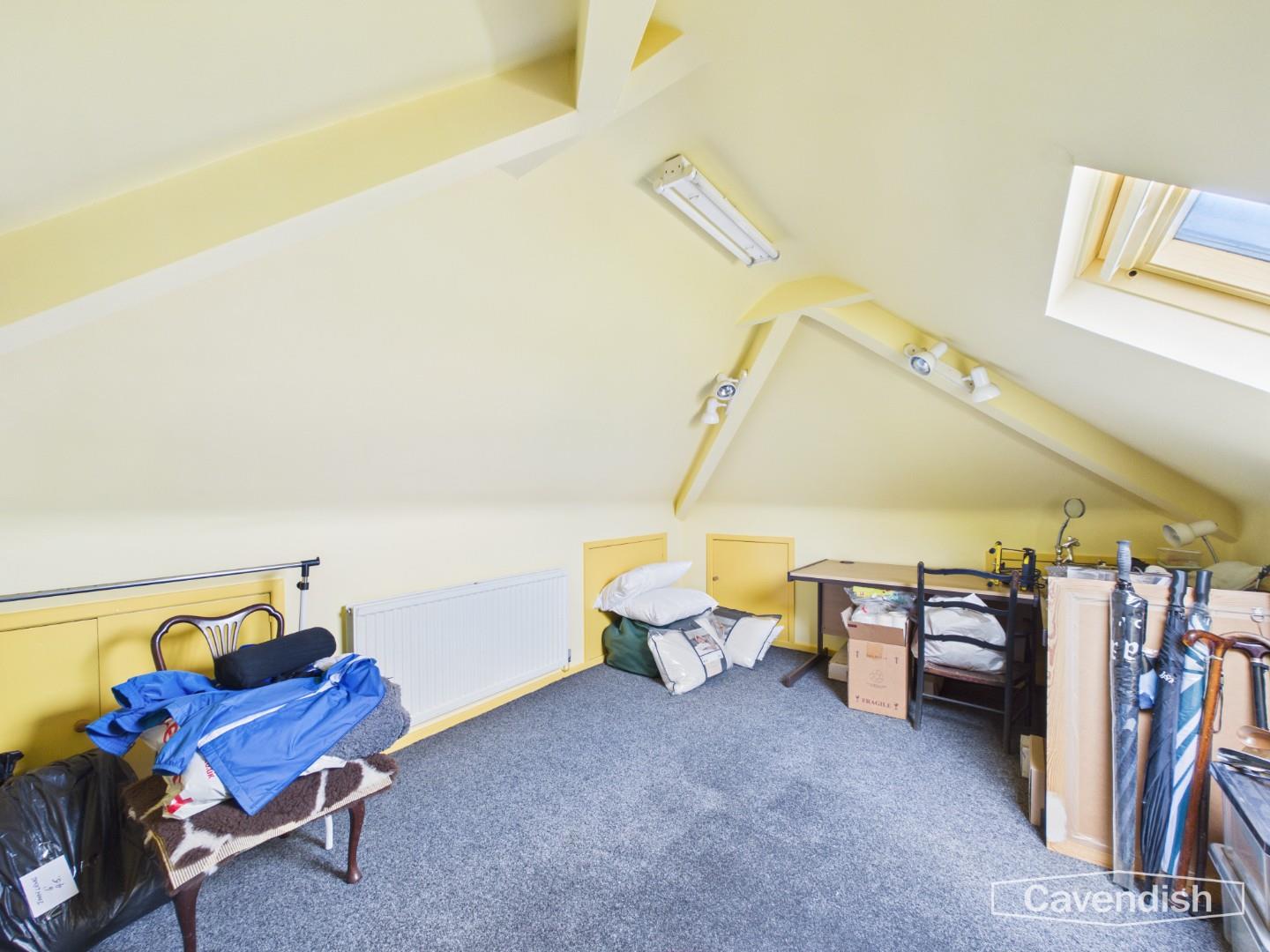 Mayfield Road, Blacon, Chester - LOFT ROOM
