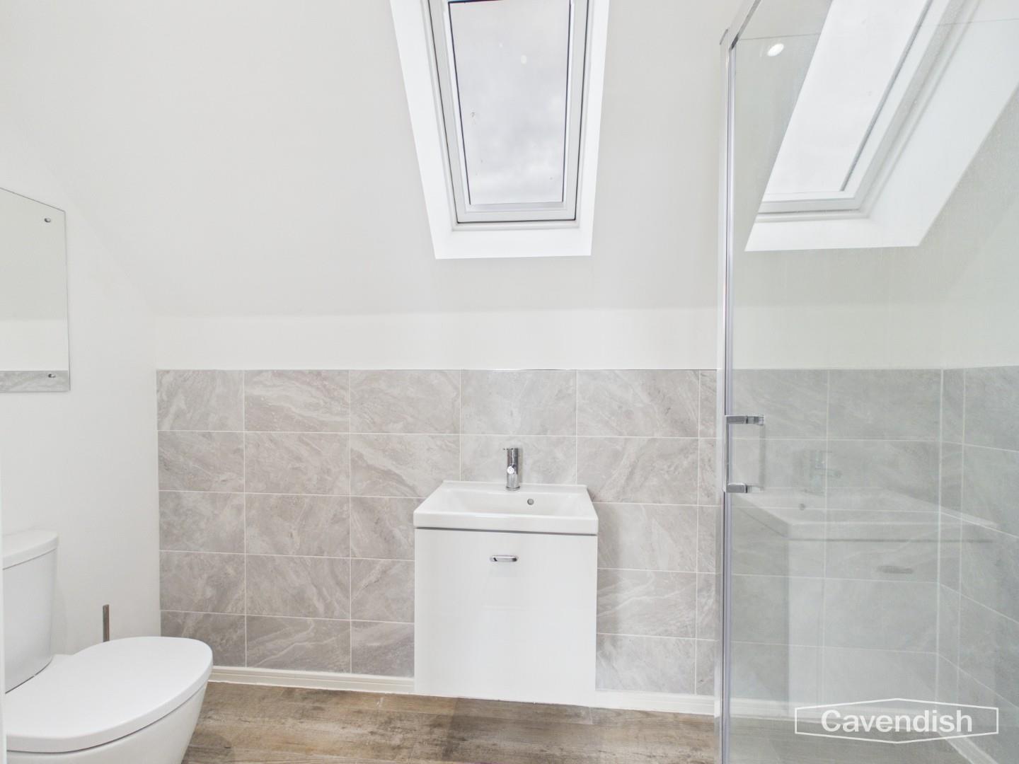 Wellington Court, Sealand, Deeside - EN-SUITE SHOWER ROOM