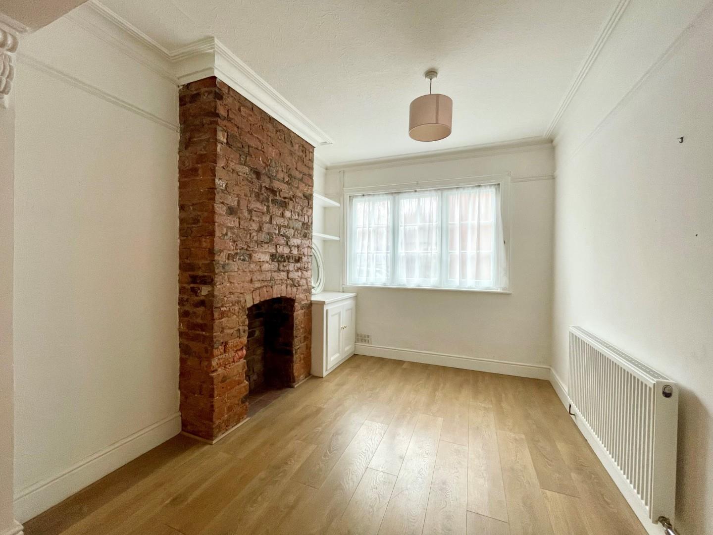 Cuppin Street, Chester - LOUNGE