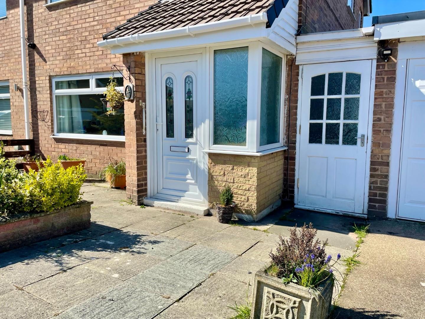 Ashfield Crescent, Blacon, Chester - SIDE PASSAGEWAY