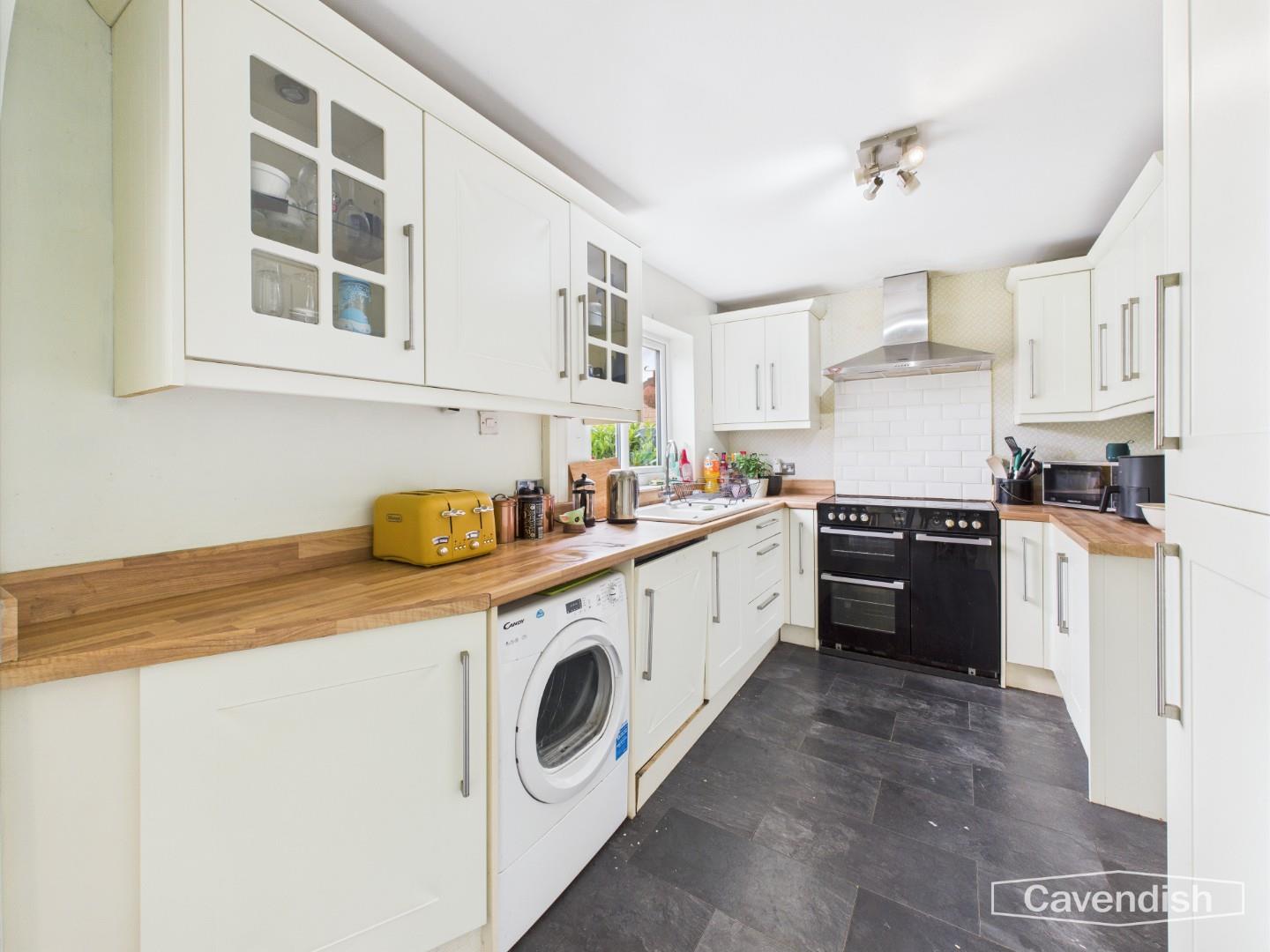 Park Avenue, Bryn-Y-Baal, Mold - KITCHEN