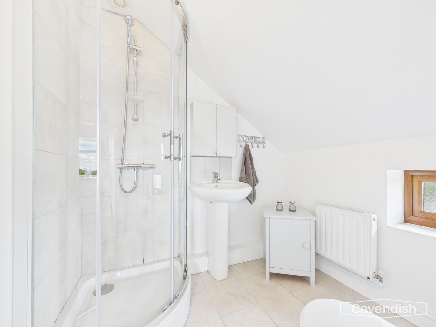 Tir Y Fron Lane, Pontybodkin, Mold - Ensuite