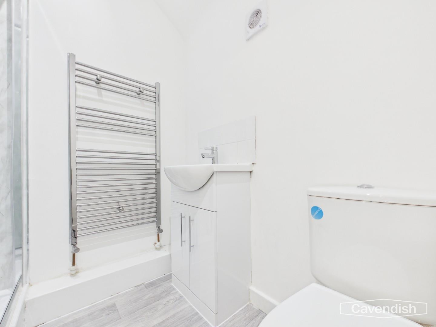 Vounog Hill, Penyffordd, Chester - Shower room