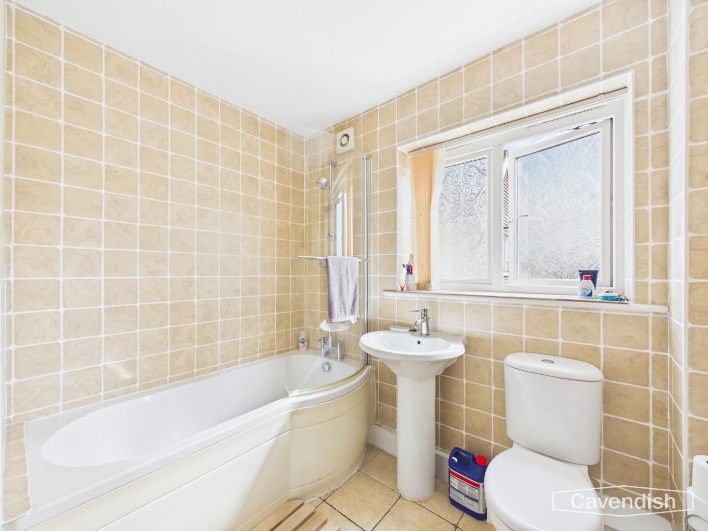 Higher Common Road, Buckley - Bathroom