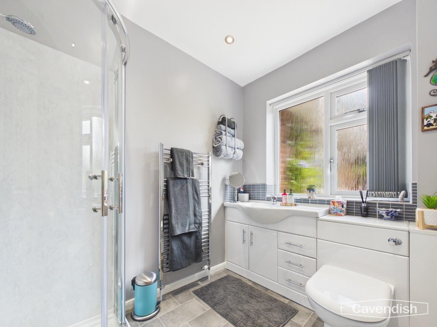 Bryn Eithin, Pentre Halkyn, Holywell - Family Bathroom