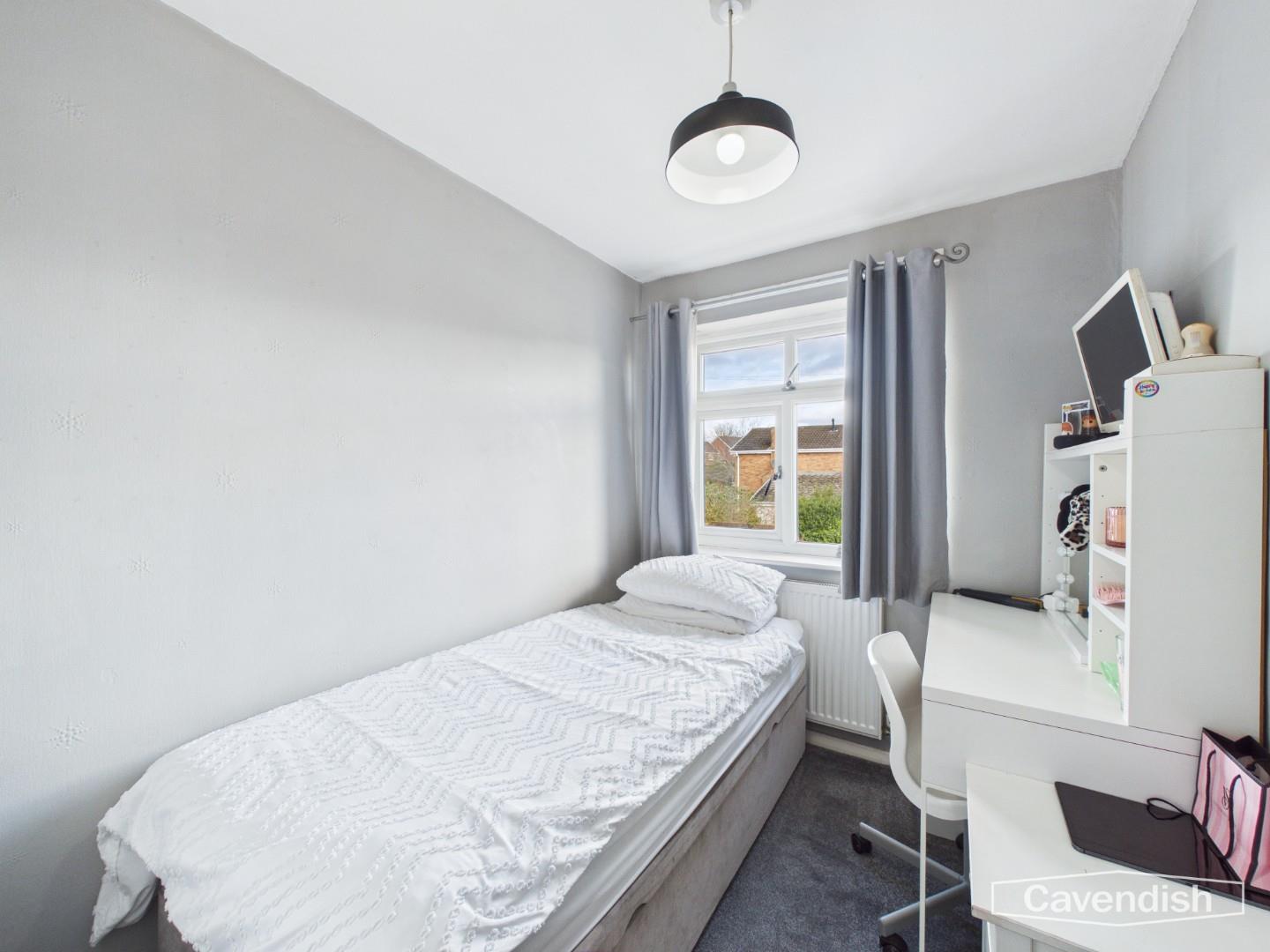 Lon Cae Del, 10 Lon Cae Del, Mold - Bedroom Three