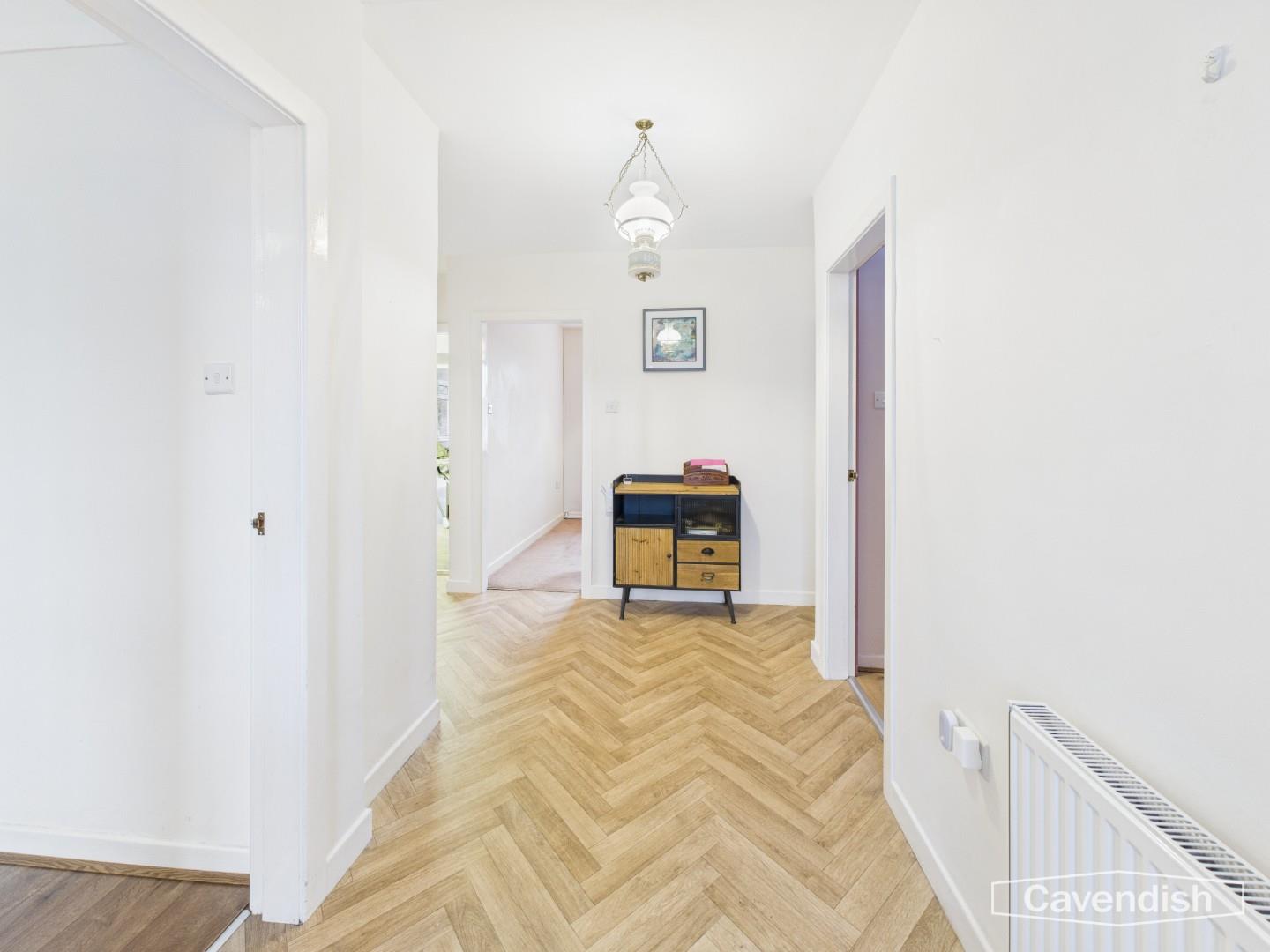 Ffordd Ganol, Sychdyn, Mold - ENTRANCE HALLWAY