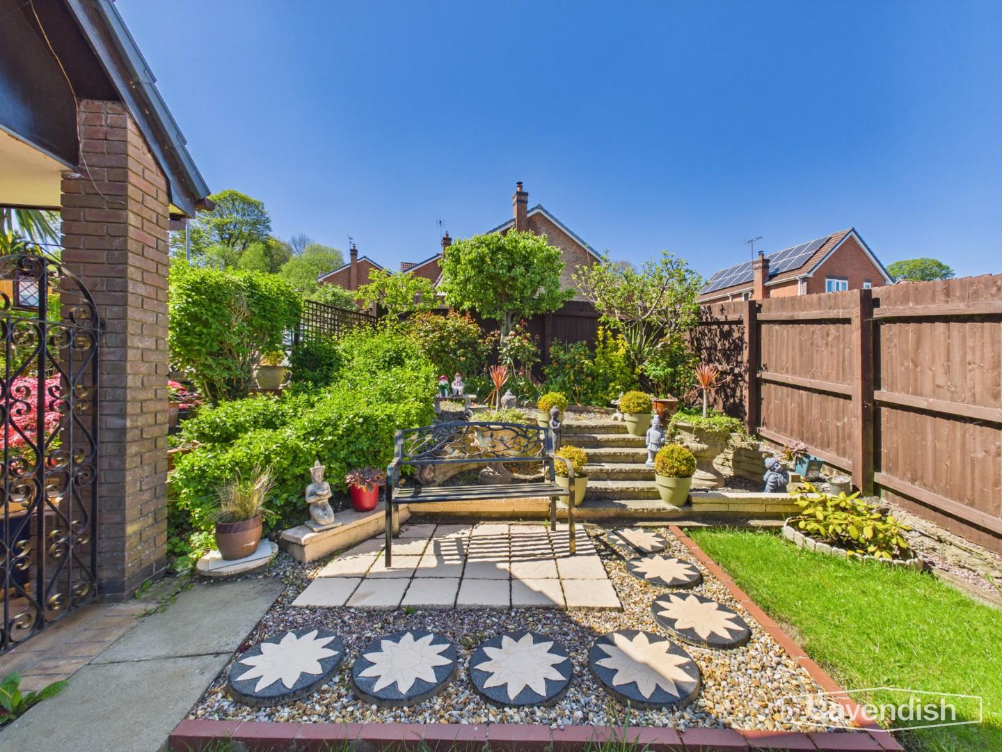 Coed Y Fron, Holywell - Side Garden