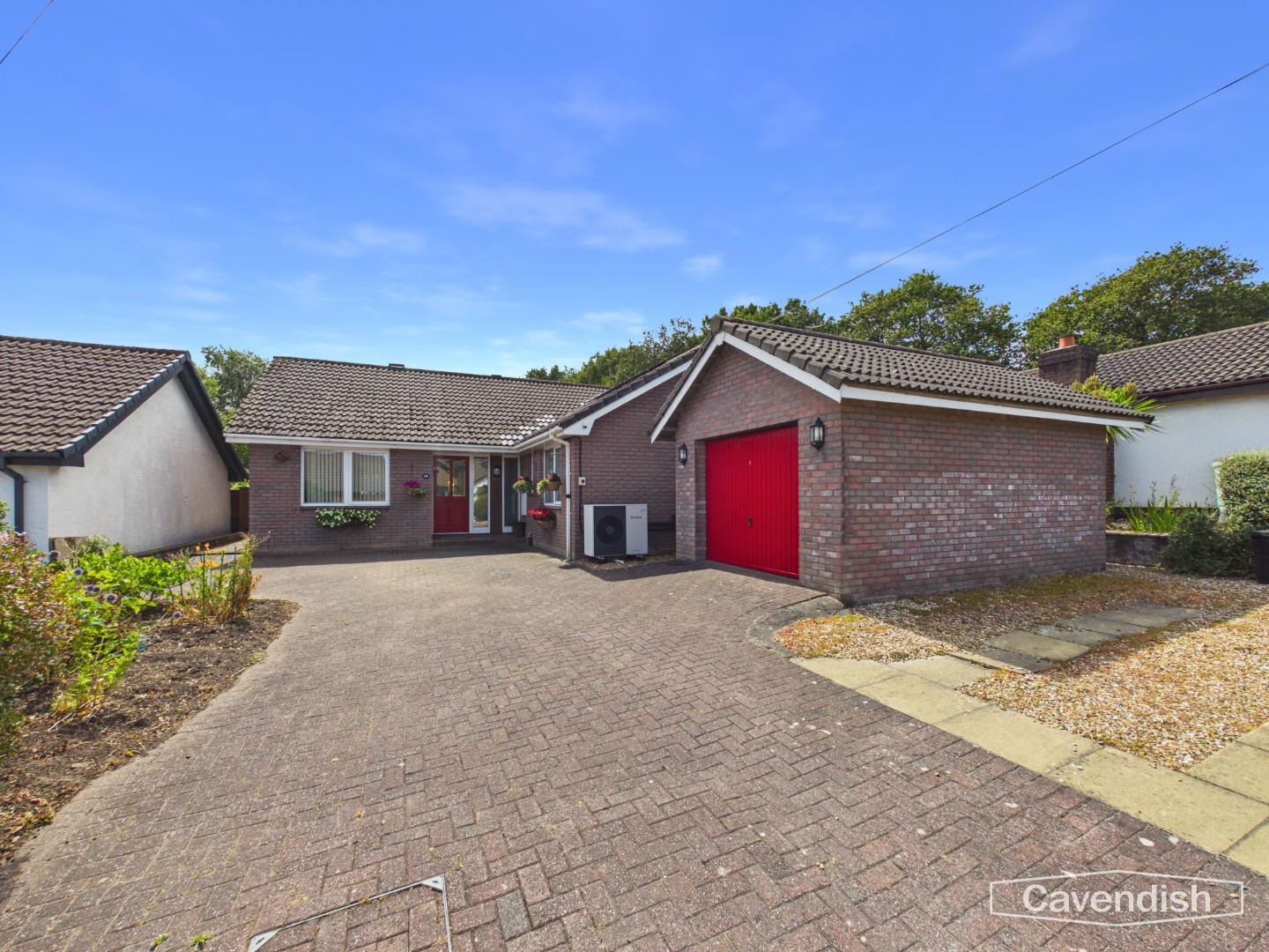 Dinghouse Wood, Buckley - External
