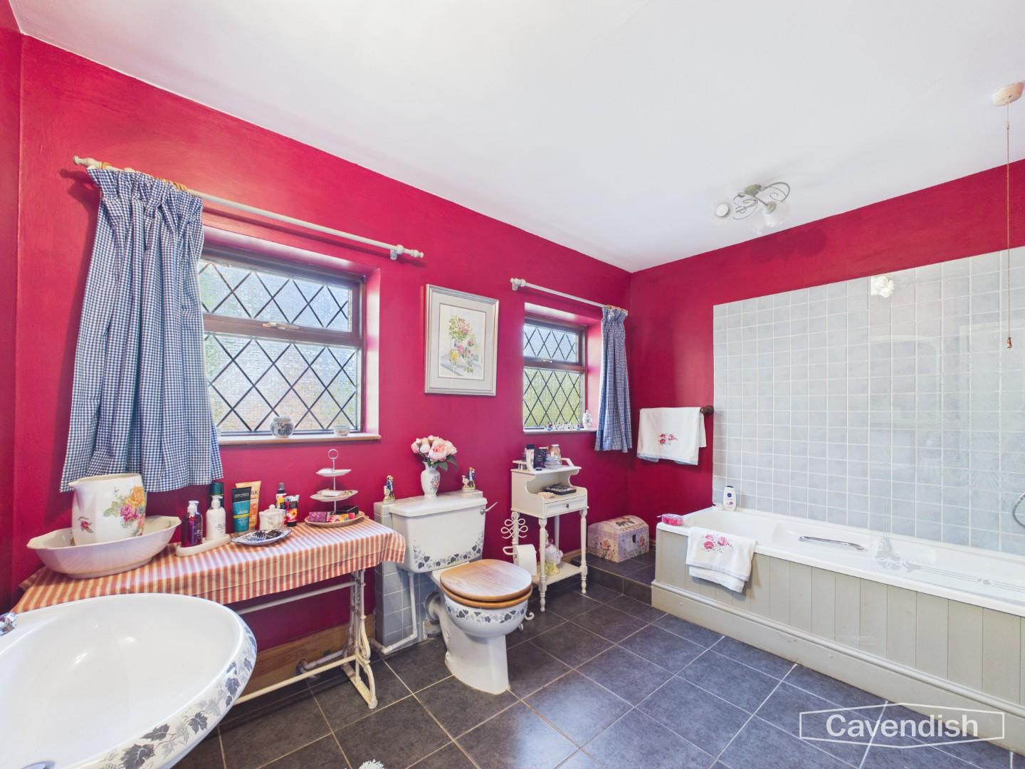 Cefn Bychan Road, Pantymwyn, Mold - Family Bathroom