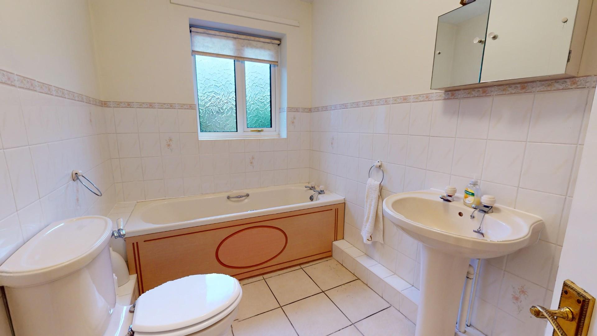 Lon Syr Herbert, Caerwys, Mold - BATHROOM