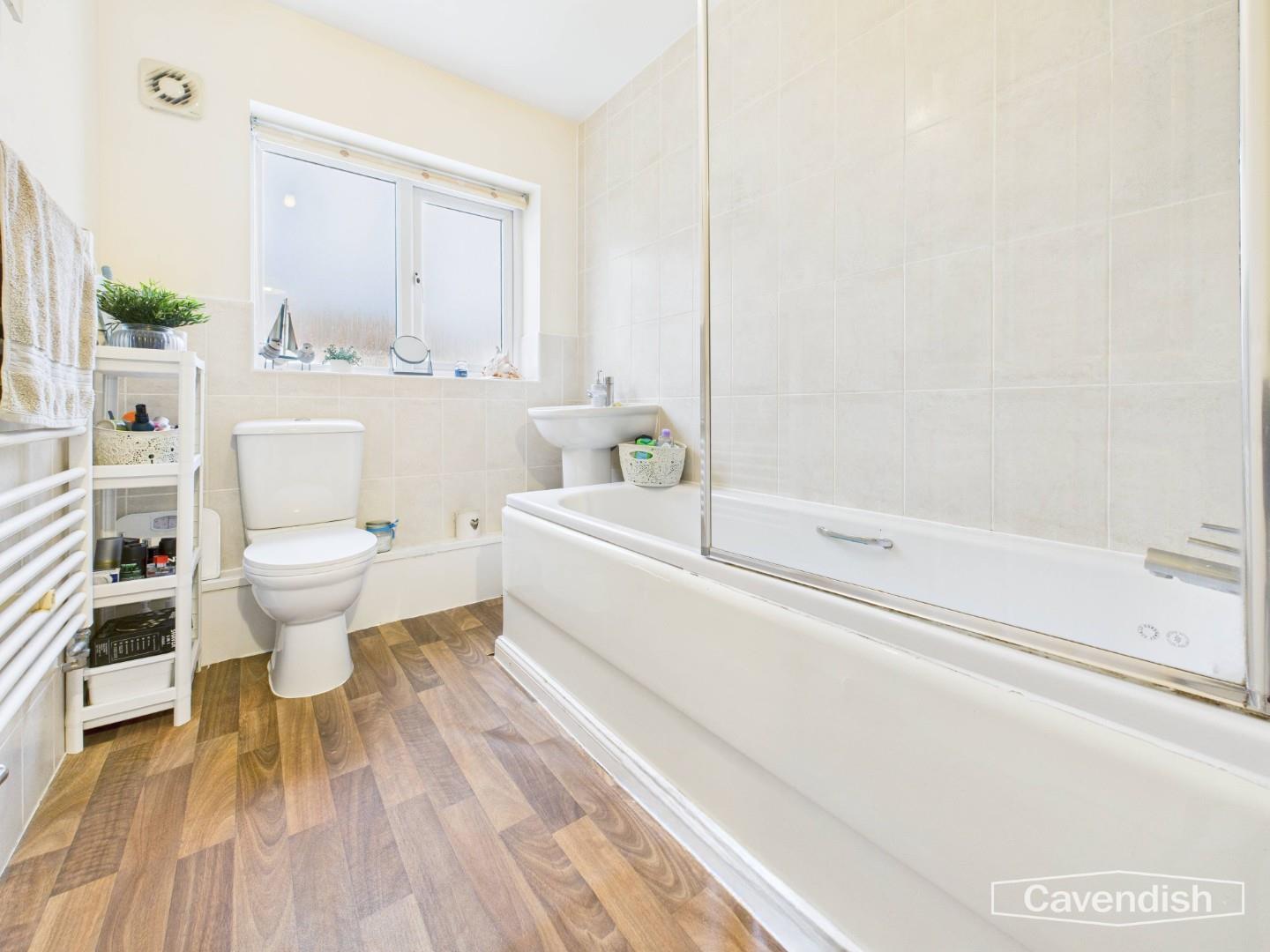 Sorrel Court, Hawarden, Deeside - Bathroom