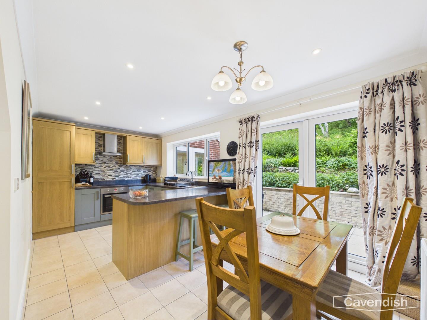 Bryn Eithin, Gwernymynydd, Mold - Kitchen Dining Area