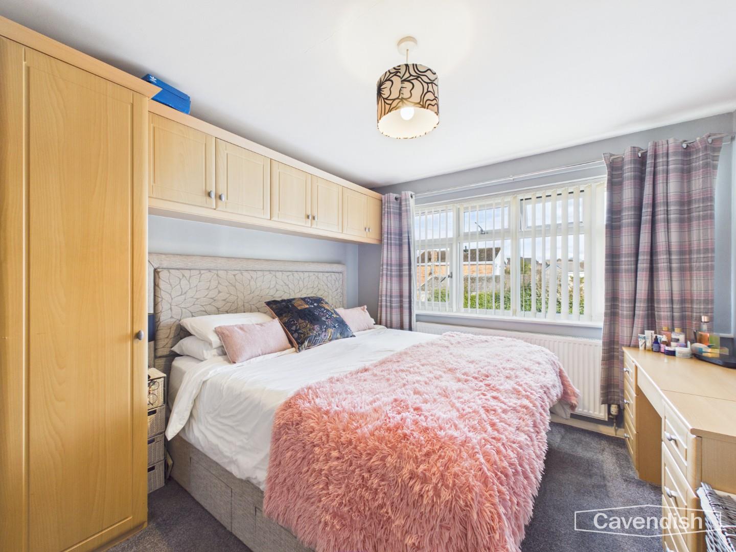 Lon Cae Del, 10 Lon Cae Del, Mold - Bedroom One