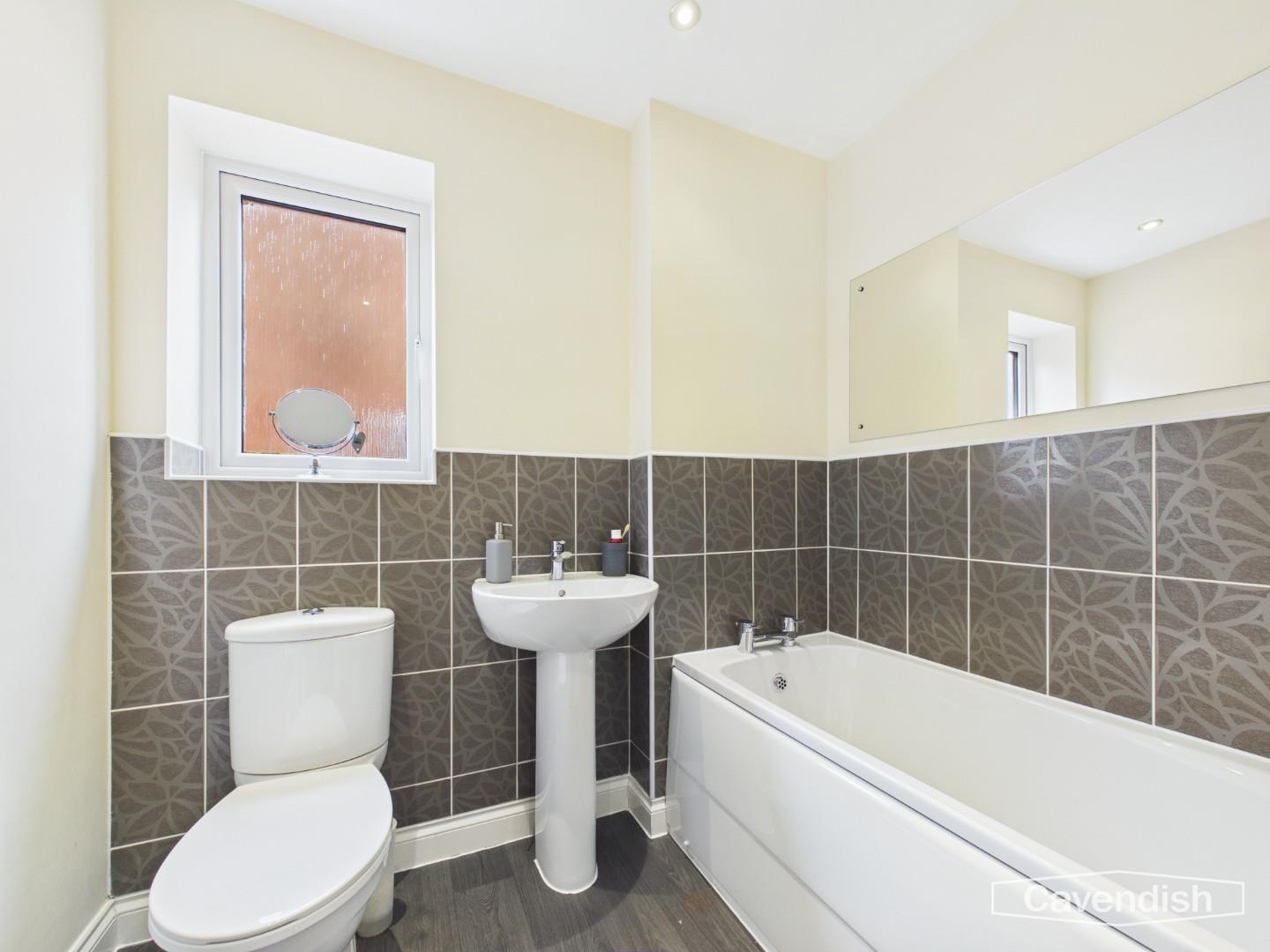 Bro Brwynog, Treuddyn, Mold - FAMILY BATHROOM